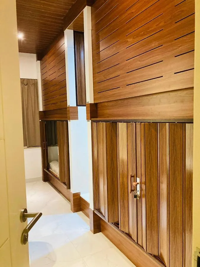 Tanoshi Pod Hostel - Deira Al Rigga Dubaj
