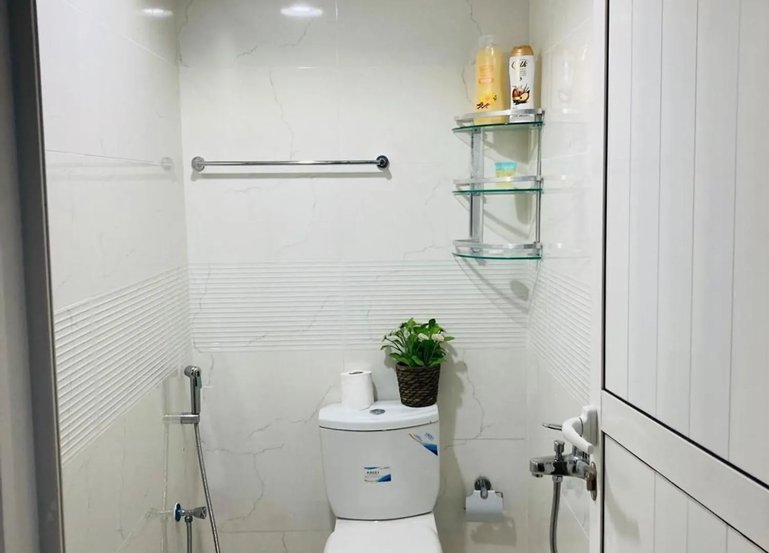 Tanoshi Pod Hostel - Deira Al Rigga Dubai 0*,