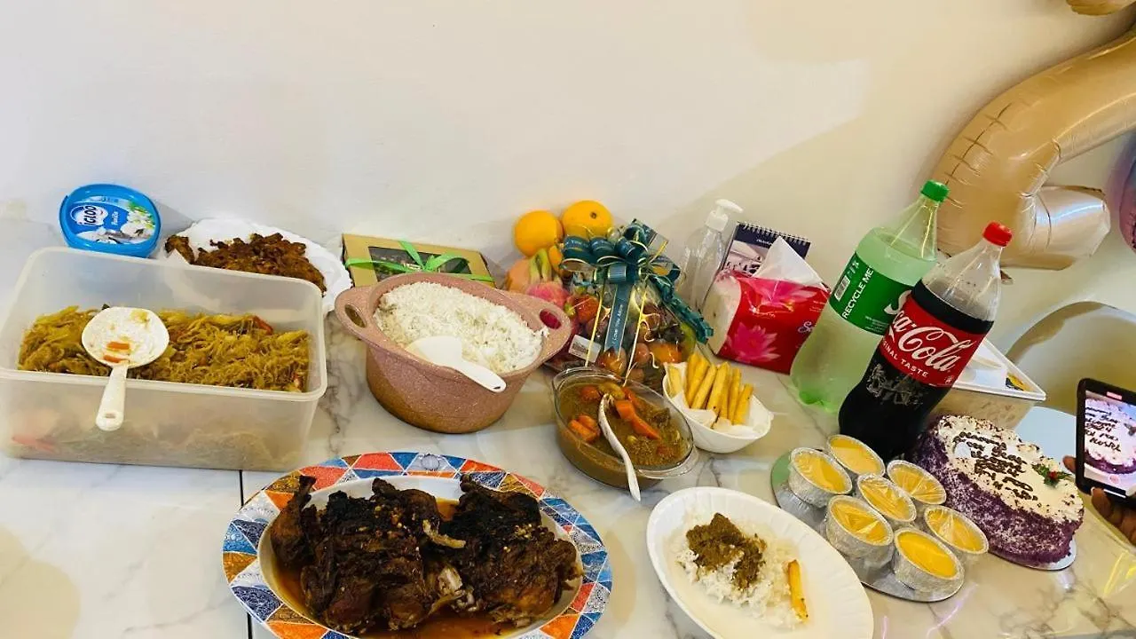 Tanoshi Pod Hostel - Deira Al Rigga Dubai